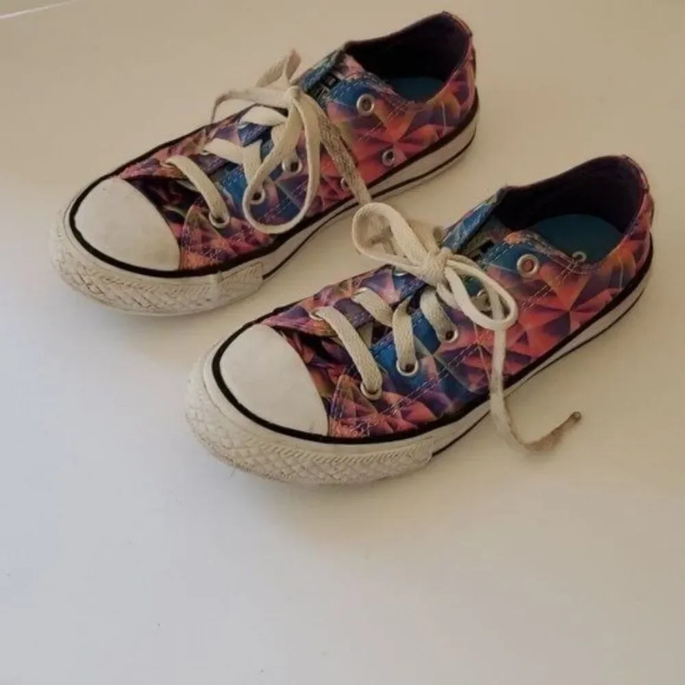 Converse Chuck Taylor Shoes SNEAKERS Low Tops Geo Prism PINK PURPLE Youth KIDS 1